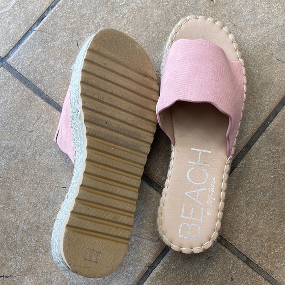 Sandal - Picture 2 of 2